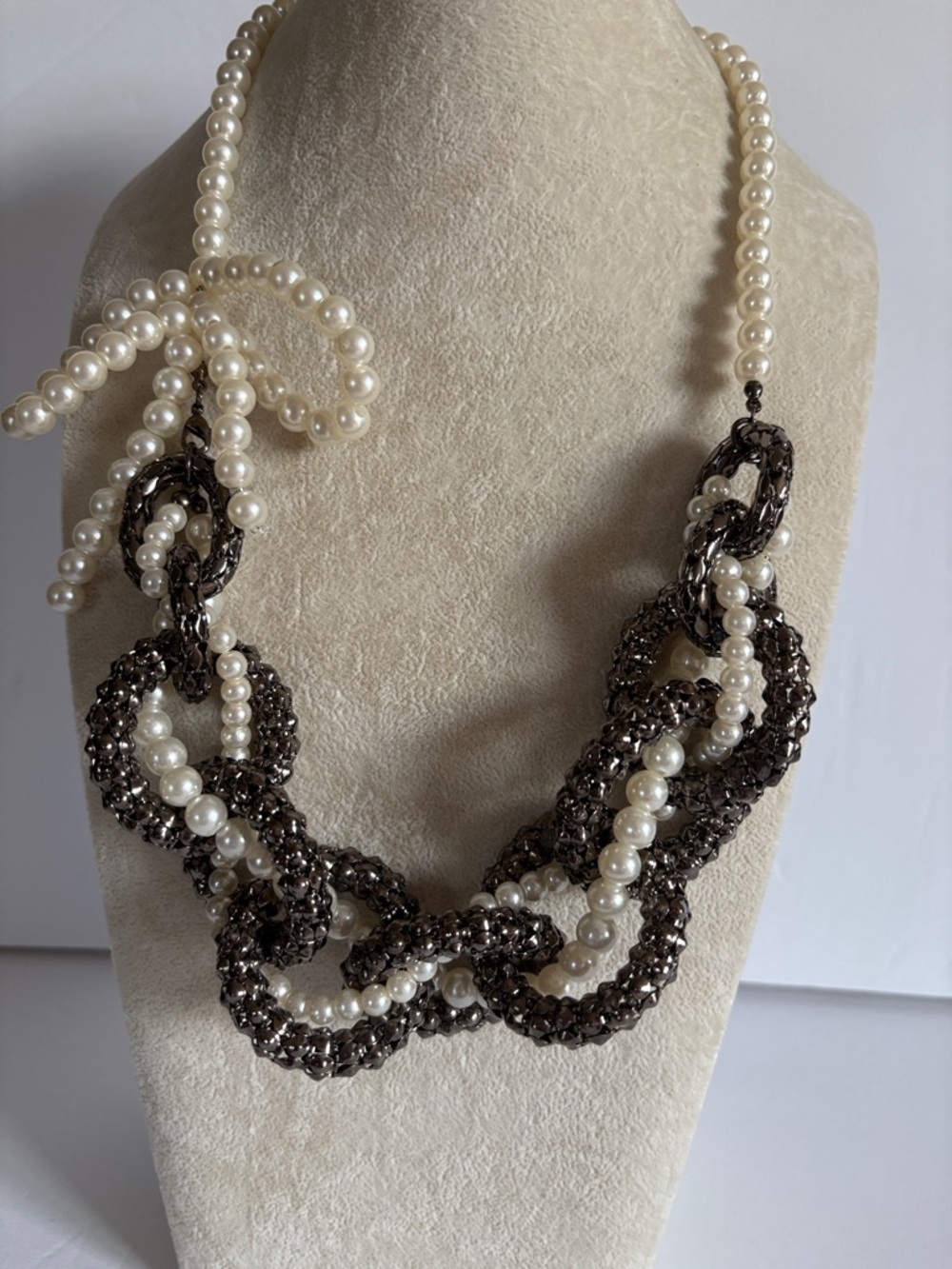 Chunky Pearl Chain Statement Necklace White Gunmetal Link Layered 18"